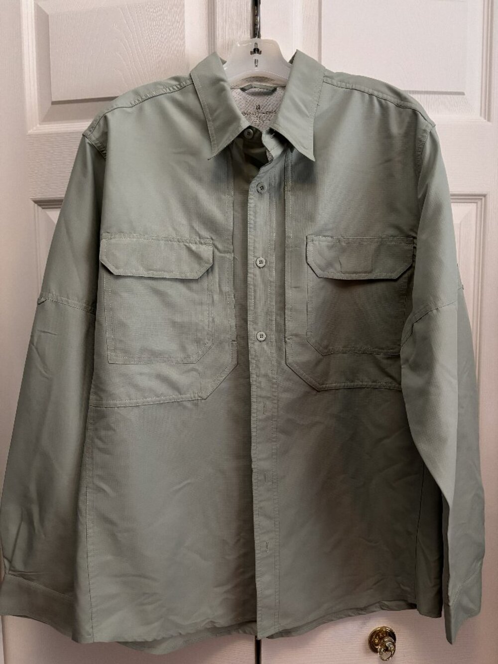 Royal Robbins Fishing Shirt Large Sage Green Long Sleeve Vented NWOT Outdoor